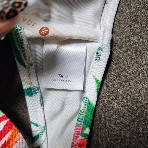 Shade & Shore Bikini Set - White Floral - Size 34D/Small - Picture 7 of 8